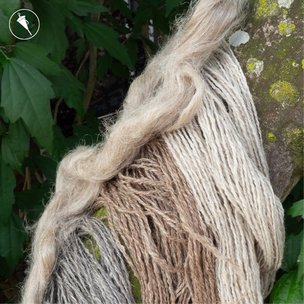 Spinning wool/linen yarn
